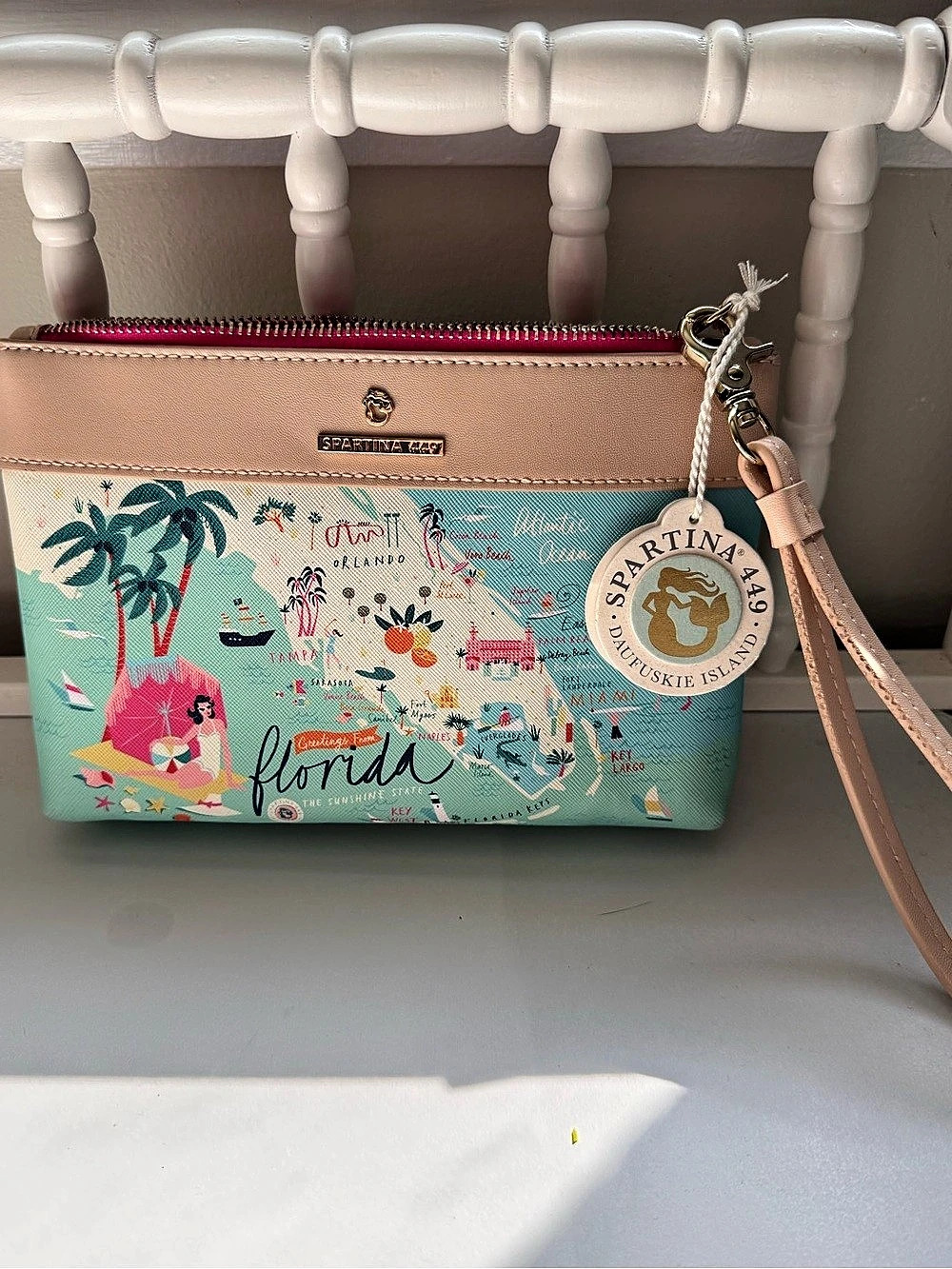 Spartina 449 Greetings Florida clutch with tag